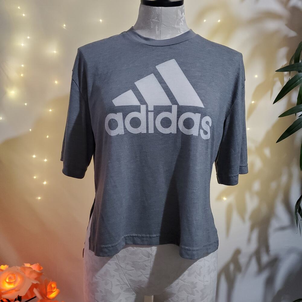 Adidas Cropped Logo T-Shirt Women's Size S Hi-Low Hem Gray Crewneck Top